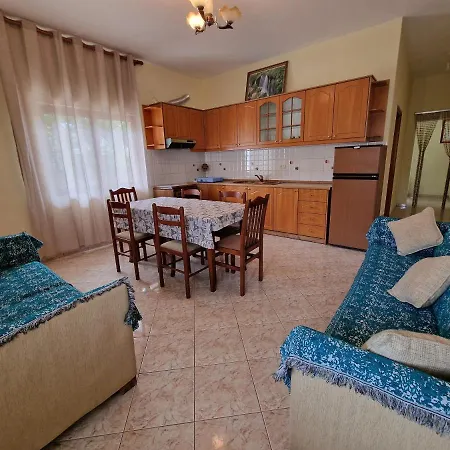 Apartment Doni