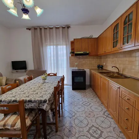 Doni Apartment