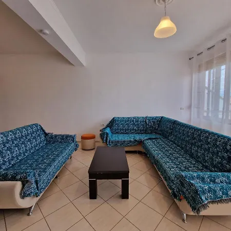 Apartment Doni *