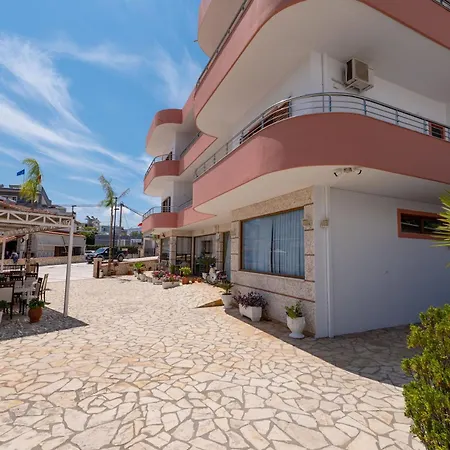 Apartment Doni *