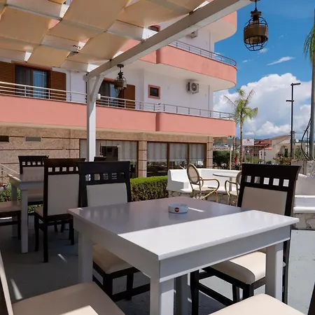 Apartment Doni *