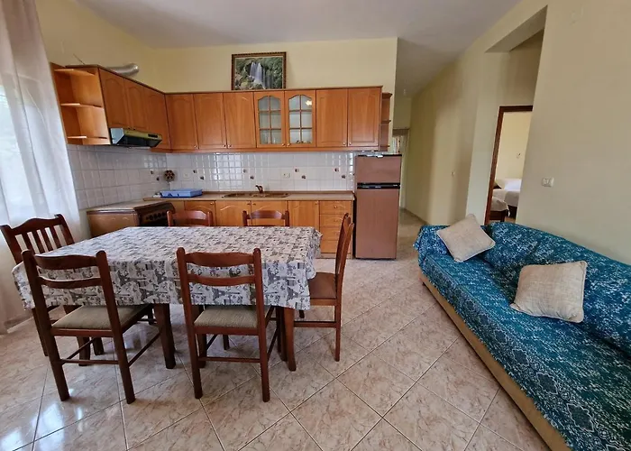 Apartment Doni